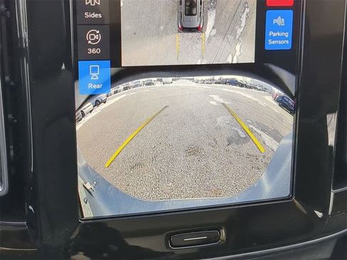 New 2026 Volvo XC40 B5 Plus w/ Protection Package Premier image 28