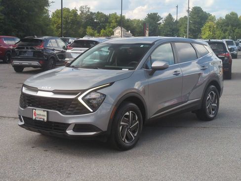 Used 2023 Kia Sportage LX AWD/4WD image 1