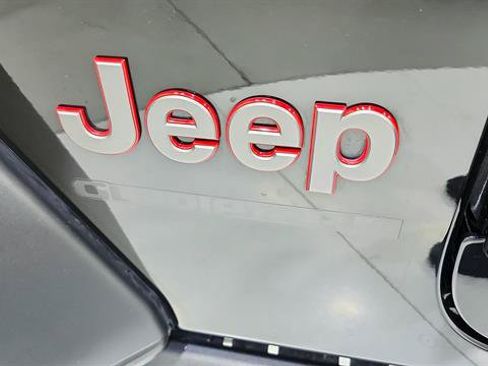 Used 2026 Jeep Gladiator Rubicon AWD/4WD image 28