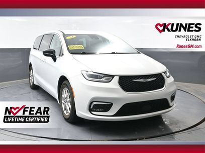 Used 2024 Chrysler Pacifica Touring-L