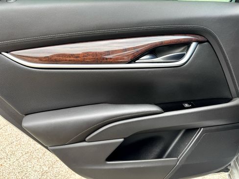 Used 2017 Cadillac XTS Luxury image 21