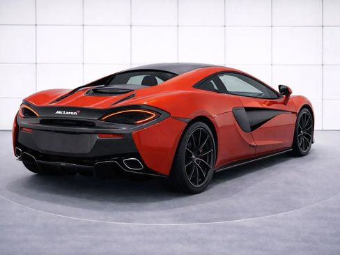 Used 2017 McLaren 570S image 5