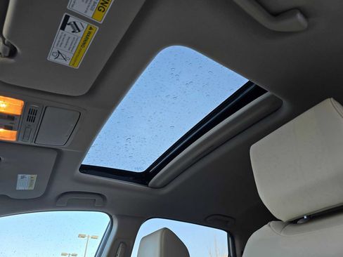 Used 2020 Honda CR-V Touring image 25