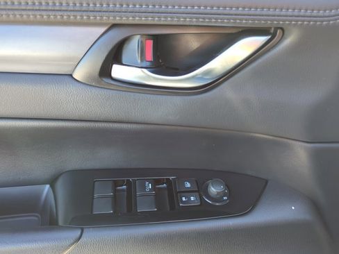 Used 2017 MAZDA CX-5 Touring w/ Preferred Equipment Package FWD image 9