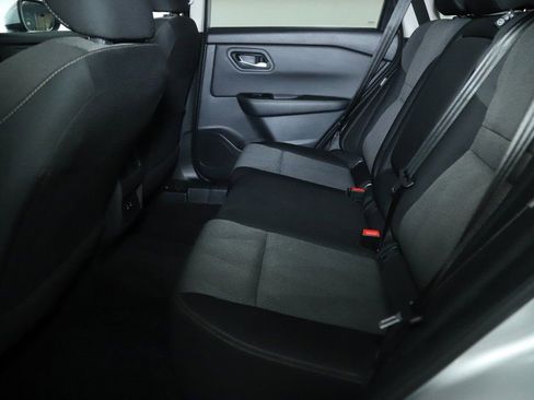 Certified 2025 Nissan Rogue SV image 14