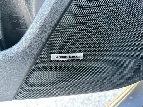 Certified 2025 Subaru Crosstrek 2.5i Limited image 31