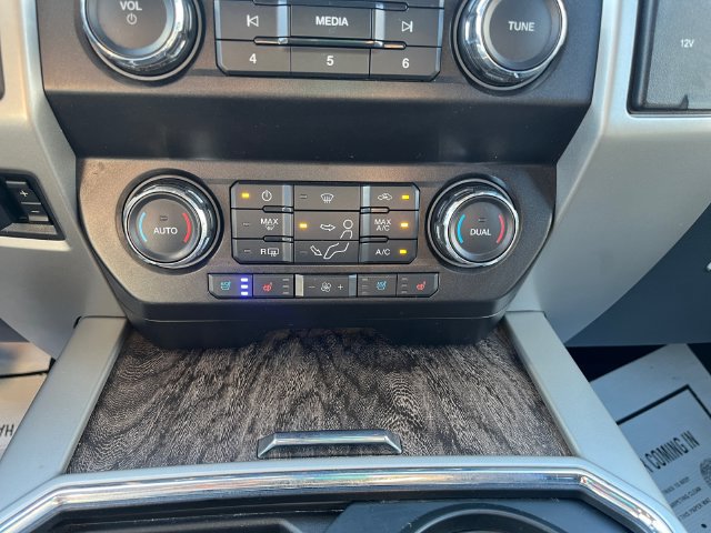 Used 2019 Ford F350 Lariat w/ Lariat Ultimate Package AWD/4WD image 13