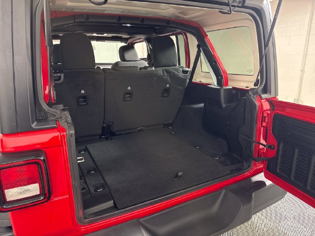 Used 2022 Jeep Wrangler Unlimited Sport AWD/4WD image 39