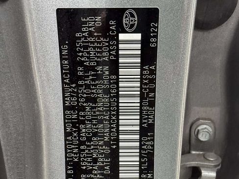 Used 2025 Toyota Camry SE FWD image 10