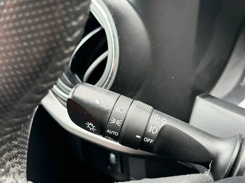 Used 2023 Toyota Tacoma SR5 RWD image 28