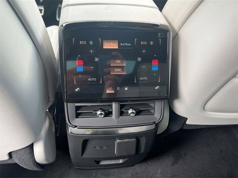 New 2026 Cadillac Vistiq Luxury w/ LPO, Floor Liner Package image 27