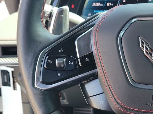 Used 2024 Chevrolet Corvette Stingray Premium Conv w/ Z51 Performance Package RWD image 23