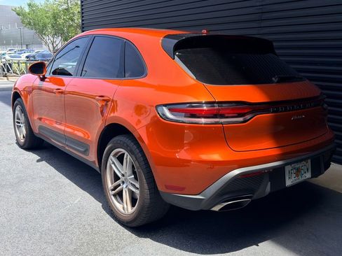 Certified 2022 Porsche Macan AWD/4WD image 2