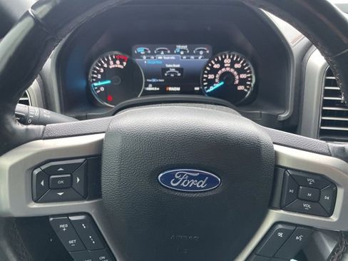 Used 2018 Ford F150 Platinum w/ Equipment Group 701A Luxury image 12