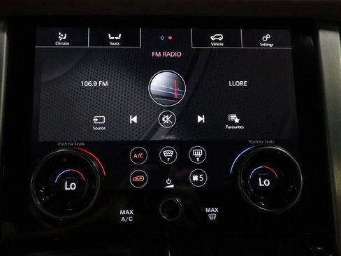 Used 2021 Land Rover Range Rover Long Wheelbase Autobiography image 17