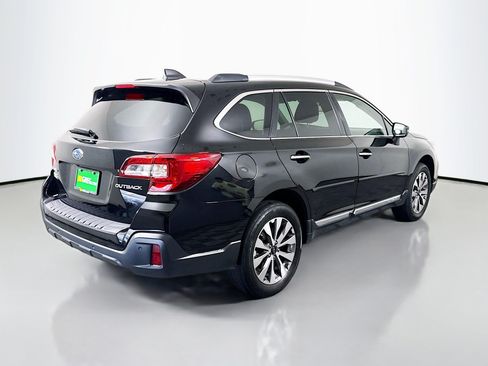 Used 2018 Subaru Outback 2.5i Touring AWD/4WD image 10