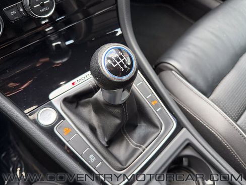 Used 2019 Volkswagen Golf R 4-Door image 23