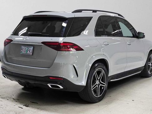 Used 2024 Mercedes-Benz GLE 450 4MATIC image 3