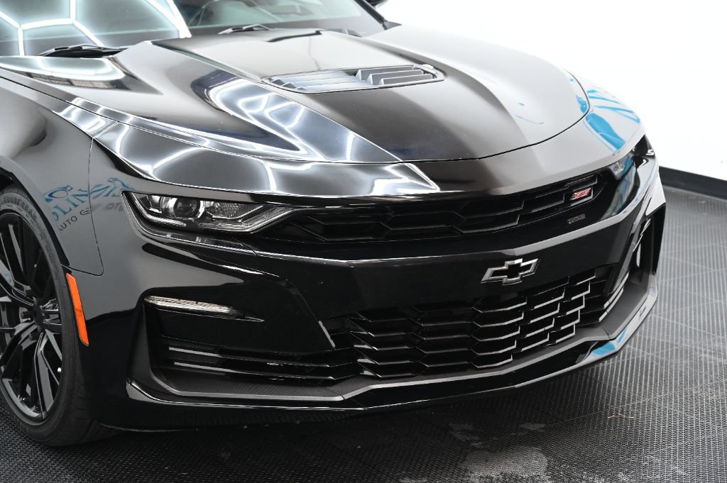 Used 2019 Chevrolet Camaro SS RWD image 8