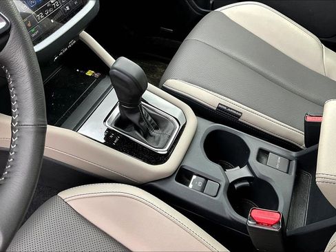 Used 2025 Subaru Forester Limited w/ Popular Package #1 AWD/4WD image 15