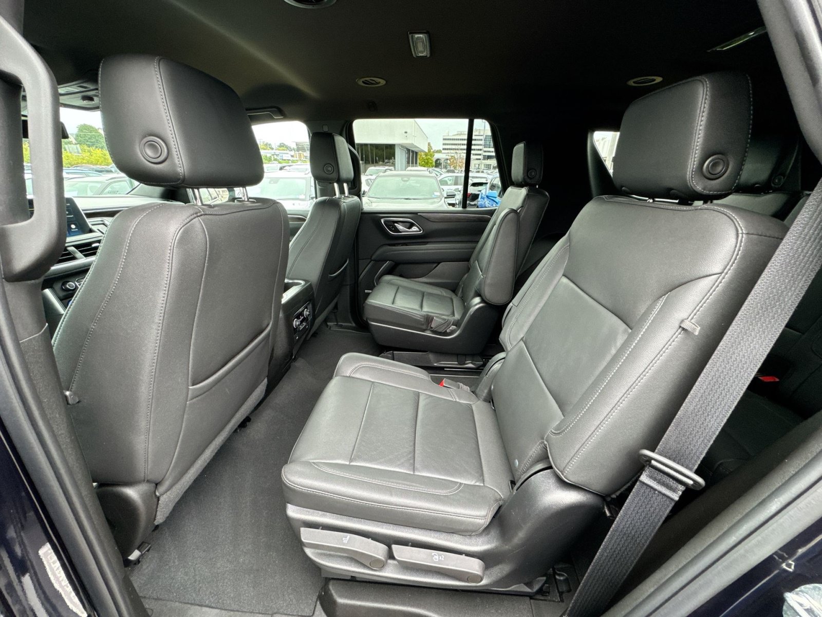 Used 2022 Chevrolet Tahoe Z71 AWD/4WD image 24