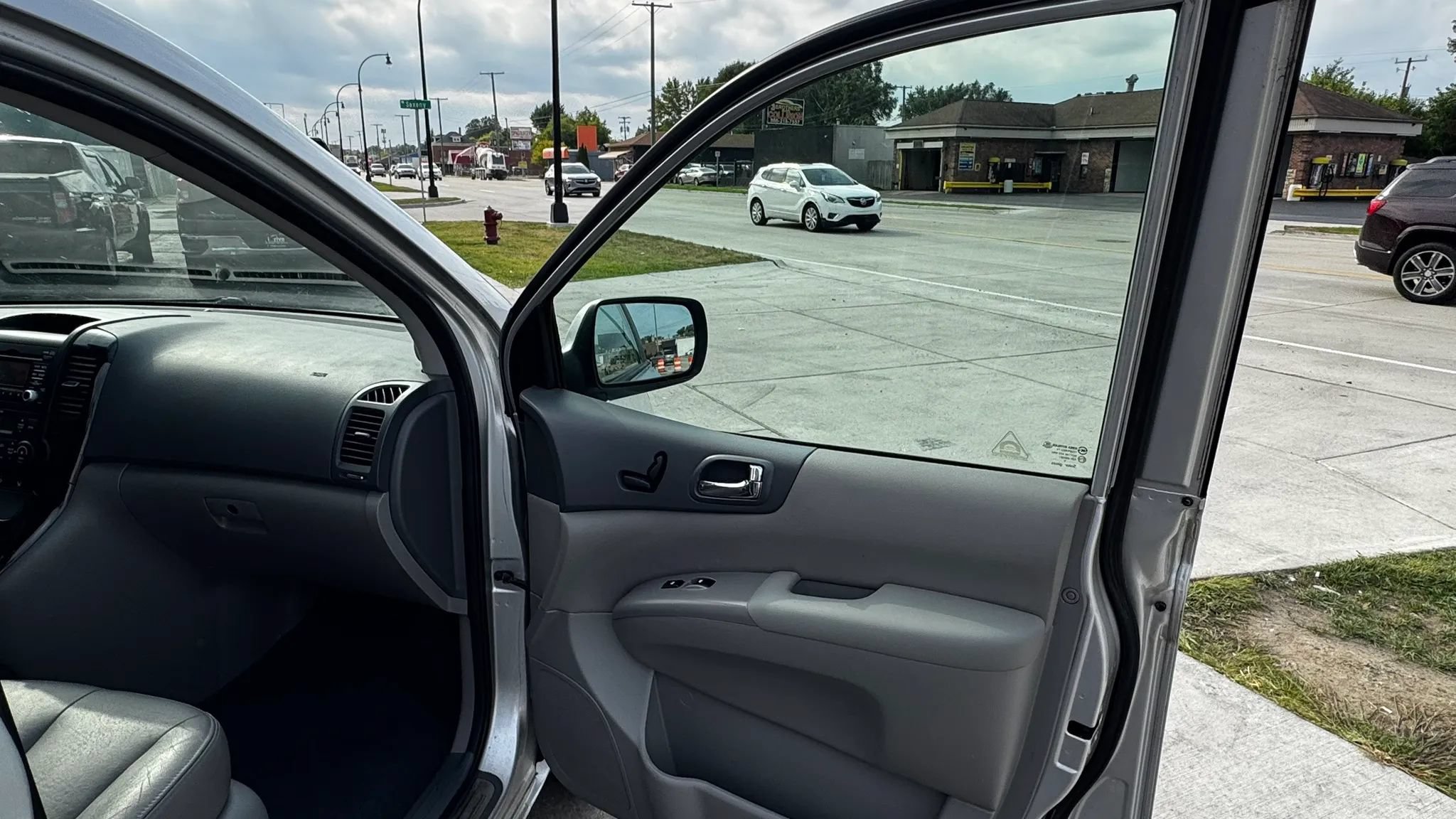 Used 2012 Kia Sedona EX w/ Luxury Pkg FWD image 12
