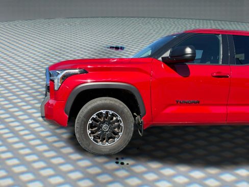 Used 2022 Toyota Tundra SR5 w/ TRD Off-Road Package AWD/4WD image 11