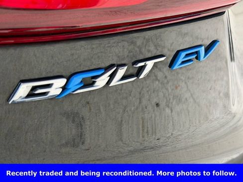 Used 2020 Chevrolet Bolt LT FWD image 10