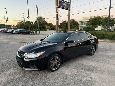 Used 2018 Nissan Altima 2.5 SR w/ SR Special Edition image 1