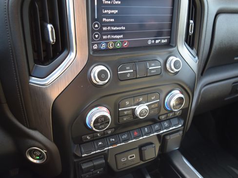 Used 2021 GMC Sierra 1500 Denali w/ Driver Alert Package II AWD/4WD image 17