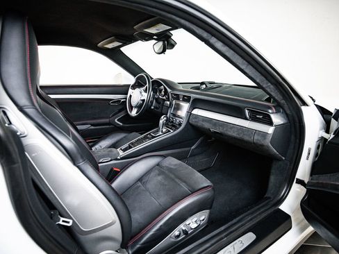 Certified 2015 Porsche 911 GT3 RWD image 28