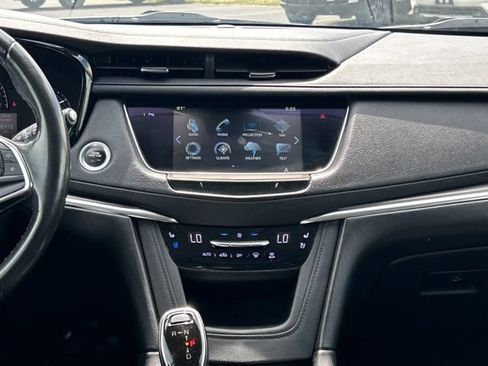 Used 2019 Cadillac XT5 Premium Luxury AWD/4WD image 17