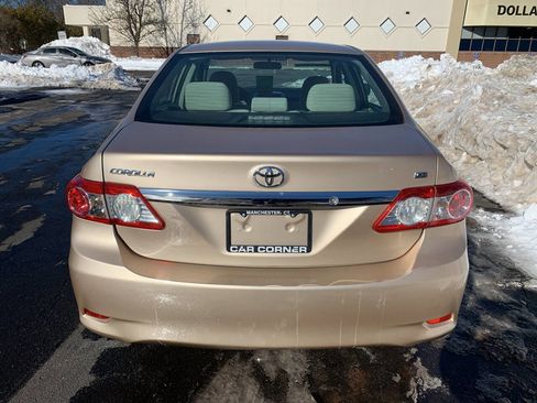 Used 2011 Toyota Corolla LE image 5