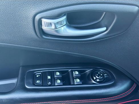 Used 2019 Jeep Compass Trailhawk w/ Safety & Security Group AWD/4WD image 15