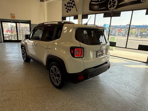 Used 2016 Jeep Renegade Limited FWD image 5