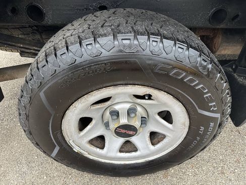 Used 2015 GMC Sierra 1500 2WD Regular Cab image 23