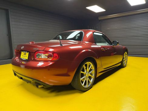 Used 2010 MAZDA MX-5 Miata Grand Touring w/ Premium Pkg image 9