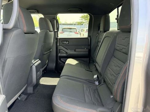 Used 2024 Nissan Frontier PRO-4X AWD/4WD image 13
