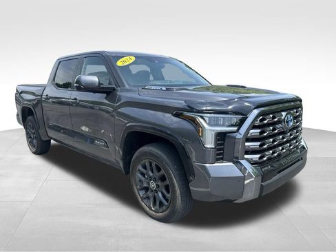 Used 2024 Toyota Tundra Platinum AWD/4WD image 7