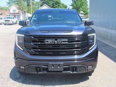Used 2024 GMC Sierra 1500 Elevation w/ Preferred Package AWD/4WD image 13