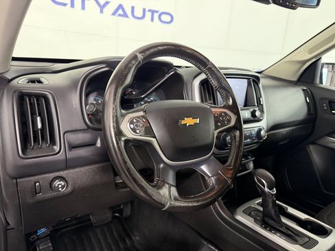 Used 2022 Chevrolet Colorado LT w/ Fleet Safety Package image 17