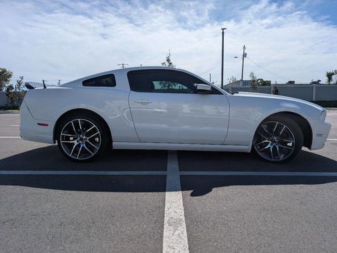 Used 2014 Ford Mustang Premium image 5
