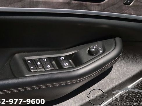Used 2024 Jeep Grand Cherokee Limited 4xe AWD/4WD image 12