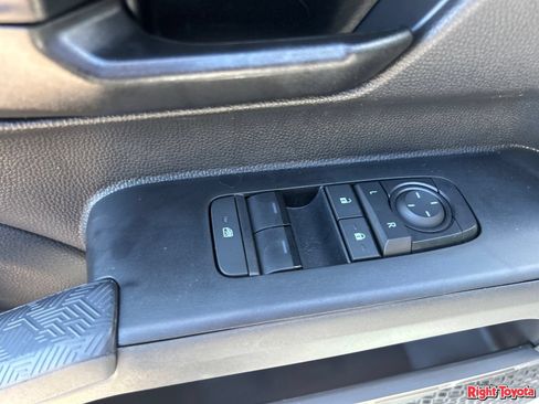 New 2026 Toyota Tacoma SR5 RWD image 18