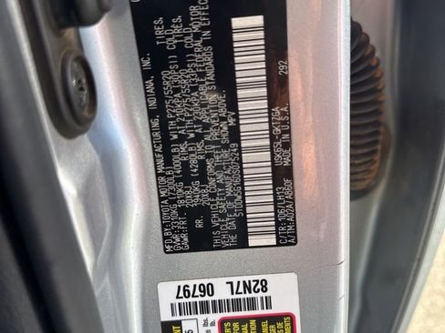 Used 2013 Toyota Sequoia Platinum image 40