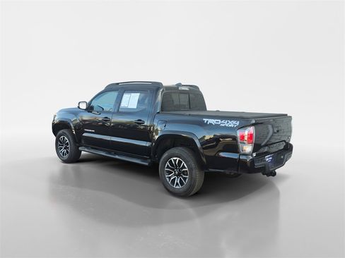 Used 2022 Toyota Tacoma TRD Sport image 6