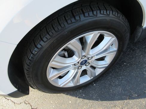 Used 2022 Ford Edge Titanium AWD/4WD image 14