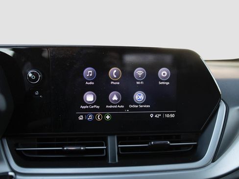 Used 2024 Chevrolet Trax RS image 8