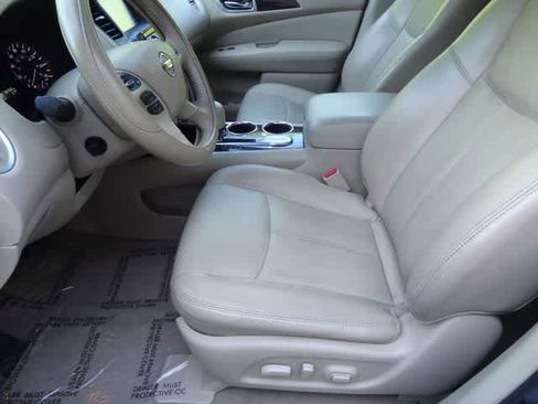 Used 2014 Nissan Pathfinder Platinum w/ Platinum Premium Package FWD image 6