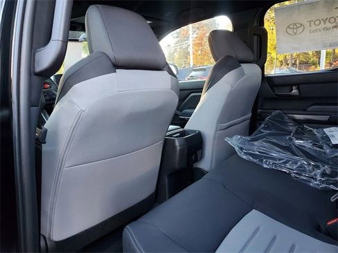 New 2025 Toyota Tacoma TRD Off-Road image 10